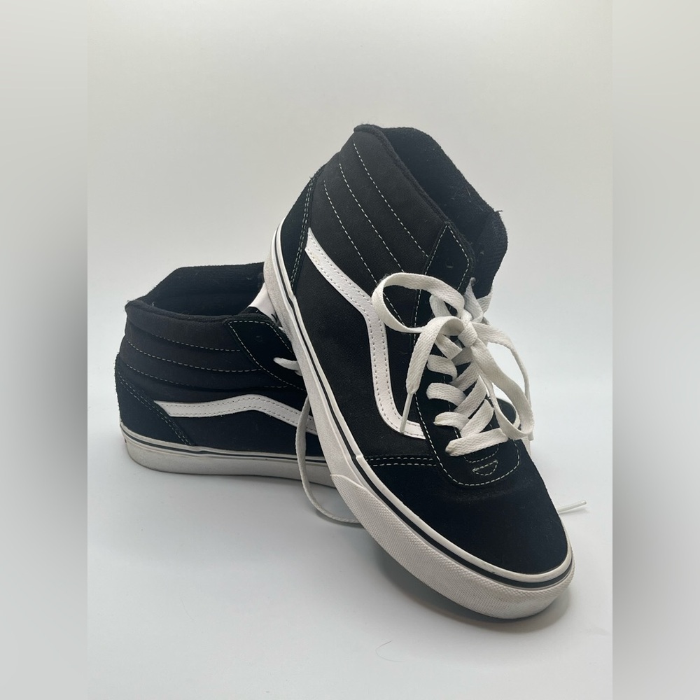 Vans Kids Ward Hi Black & White High - Top Skater Sneakers Youth Size 6 - Picture 3 of 10